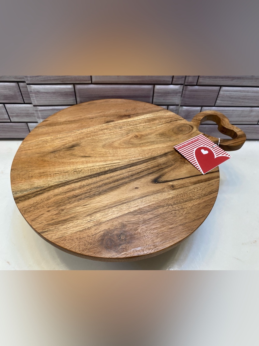 Made in India ❤️12” Round Wooden  Serving Board W/Heart-shaped handle  NWT